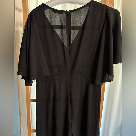 Shein Black V Neck Jumpsuit Butterfly Short Sleeves Wide Leg Size Large - Picture 2 of 3